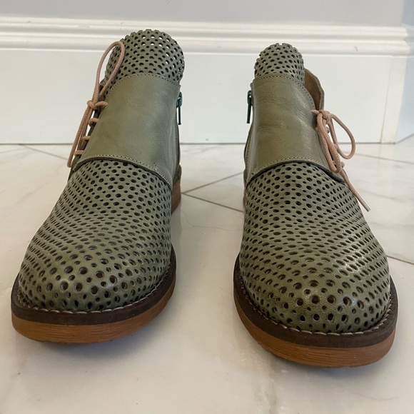 Casta, euro 38 US Women’s 7.5-8, Ravva Sage Green Perforated Leather Ankle Boots - Picture 2 of 10